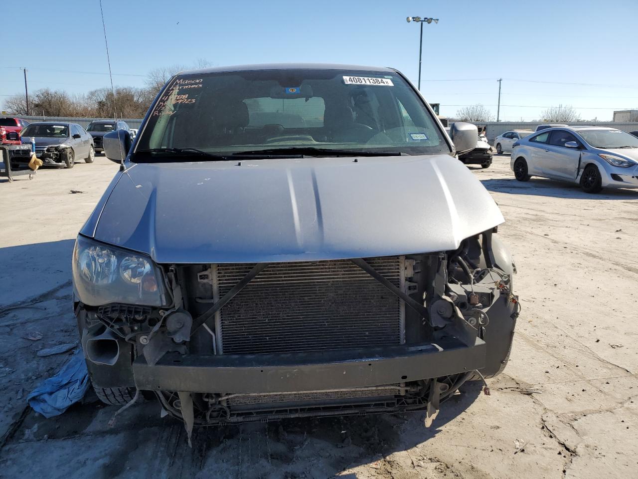 Photo 4 VIN: 2C4RDGEGXKR769723 - DODGE CARAVAN 