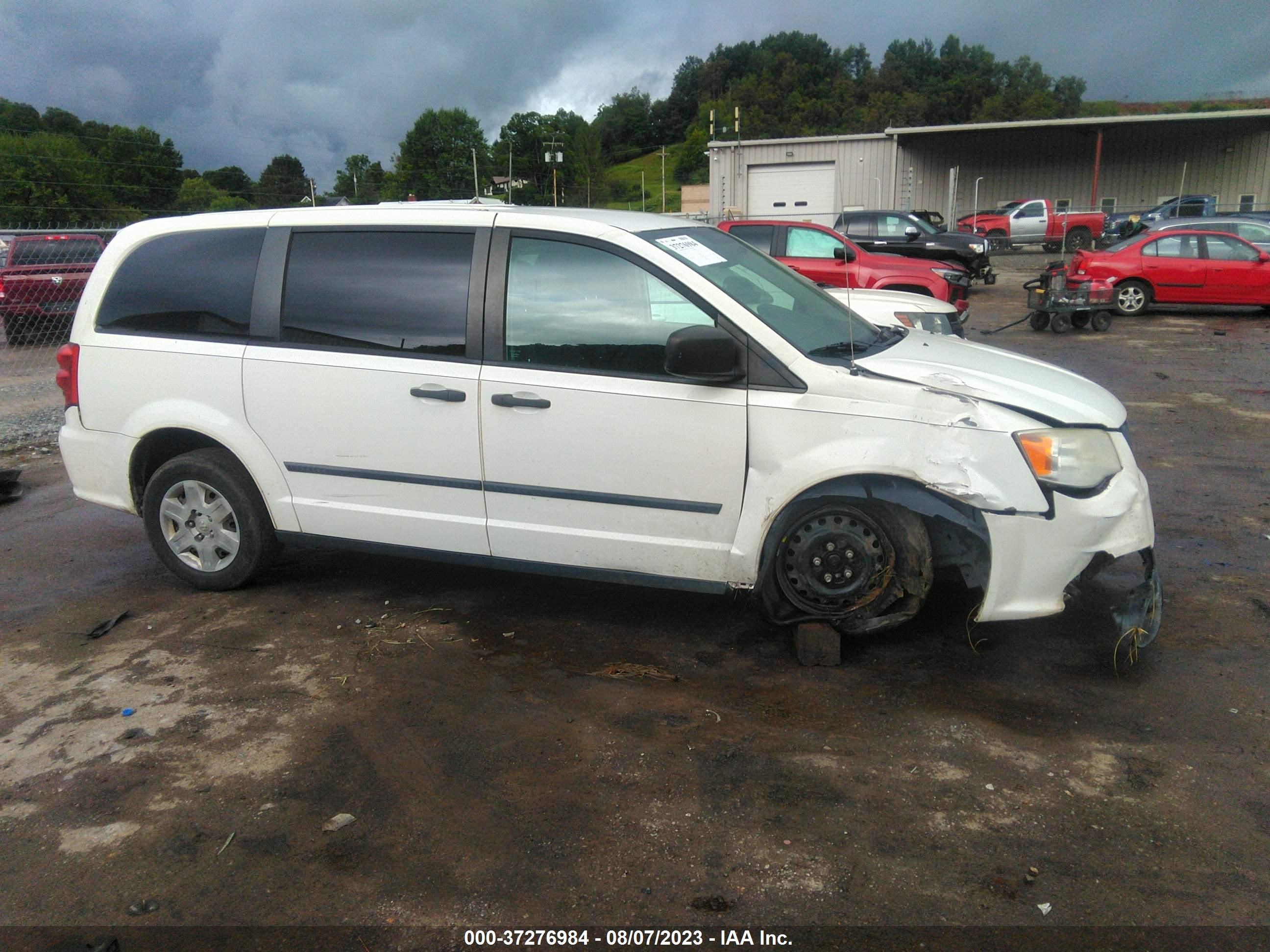 Photo 12 VIN: 2C4RRGAG4DR694365 - RAM CARGO VAN TRADESMAN 