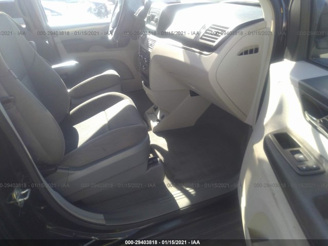 Photo 4 VIN: 2C4RVAAG0CR240282 - VOLKSWAGEN ROUTAN 