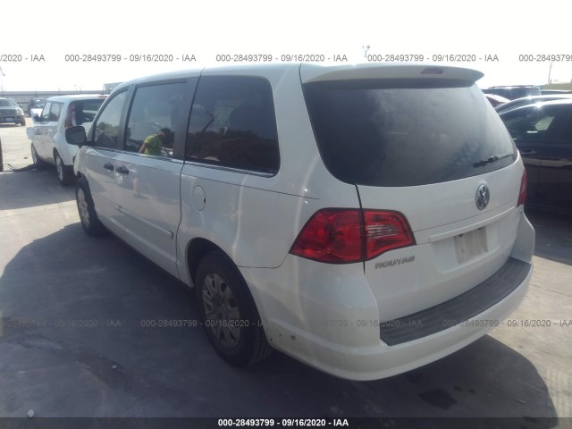 Photo 2 VIN: 2C4RVAAG1CR182103 - VOLKSWAGEN ROUTAN 