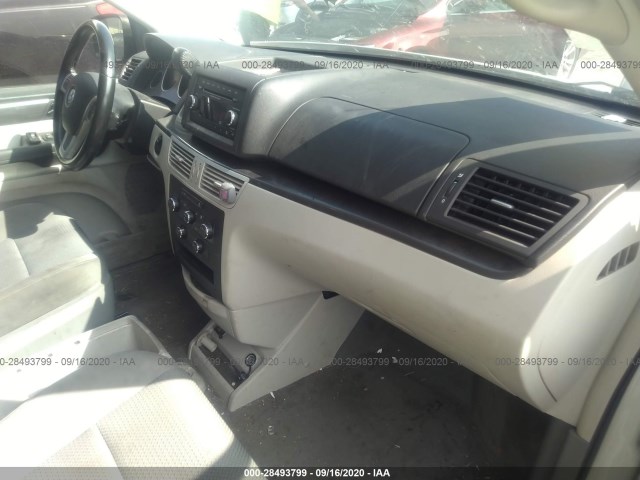 Photo 4 VIN: 2C4RVAAG1CR182103 - VOLKSWAGEN ROUTAN 