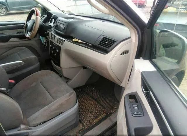 Photo 4 VIN: 2C4RVAAG2CE391804 - VOLKSWAGEN ROUTAN 