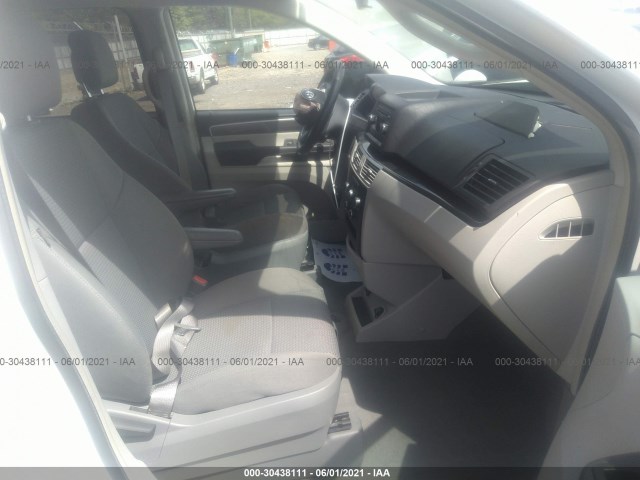 Photo 4 VIN: 2C4RVAAG4CR355791 - VOLKSWAGEN ROUTAN 