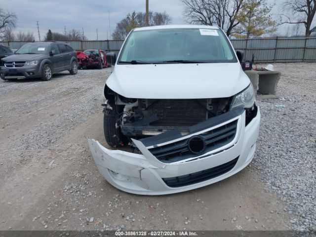 Photo 5 VIN: 2C4RVAAG9DR819191 - VOLKSWAGEN ROUTAN 