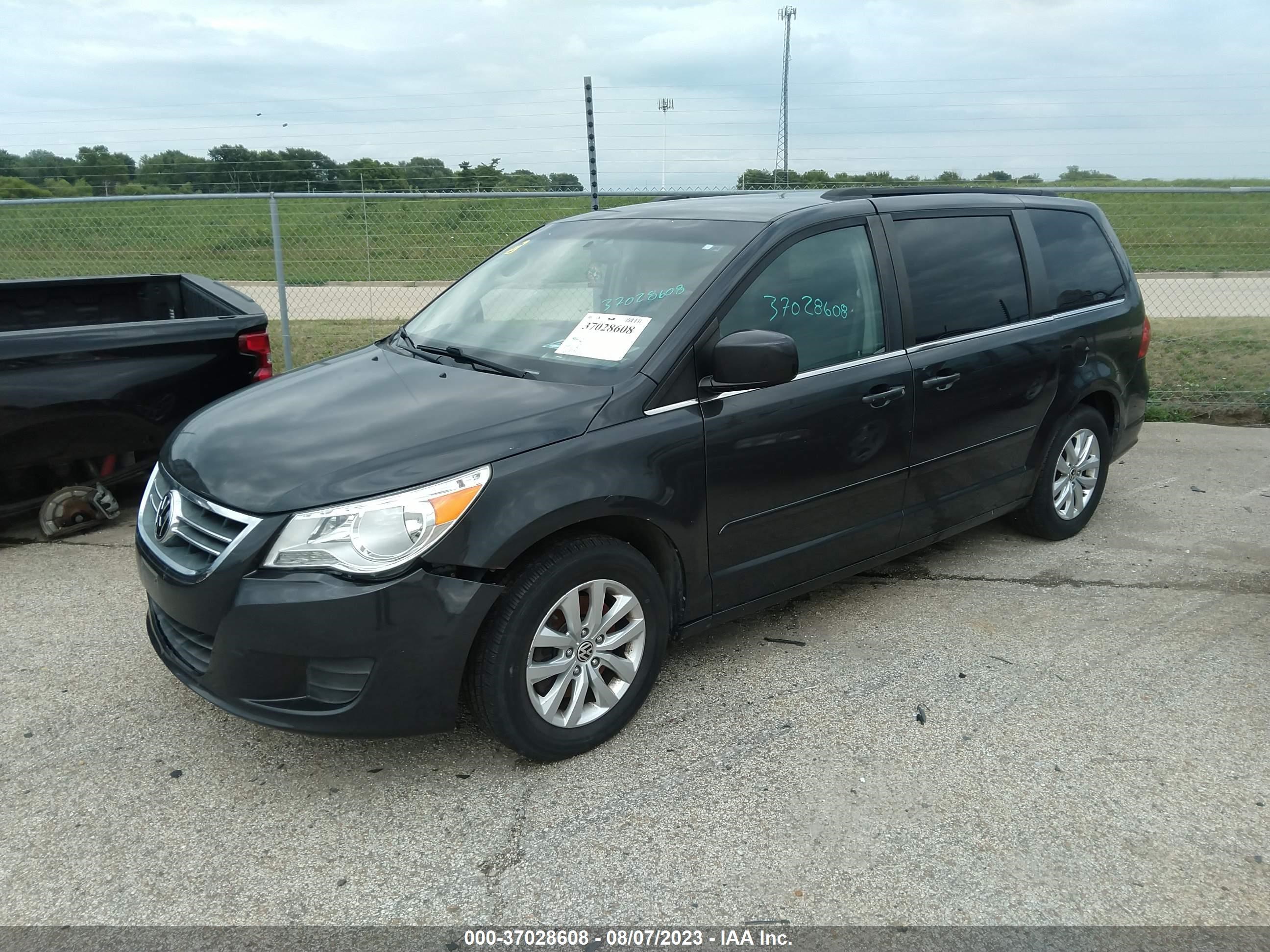 Photo 1 VIN: 2C4RVABG0CR276388 - VOLKSWAGEN ROUTAN 