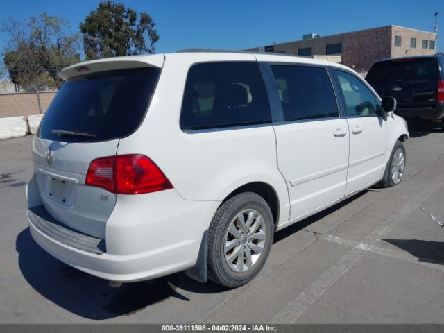 Photo 3 VIN: 2C4RVABG1CR202557 - VOLKSWAGEN ROUTAN 