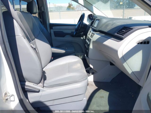 Photo 4 VIN: 2C4RVABG1CR202557 - VOLKSWAGEN ROUTAN 