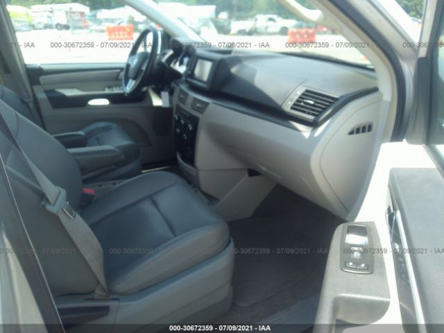 Photo 4 VIN: 2C4RVABG1CR240712 - VOLKSWAGEN ROUTAN 