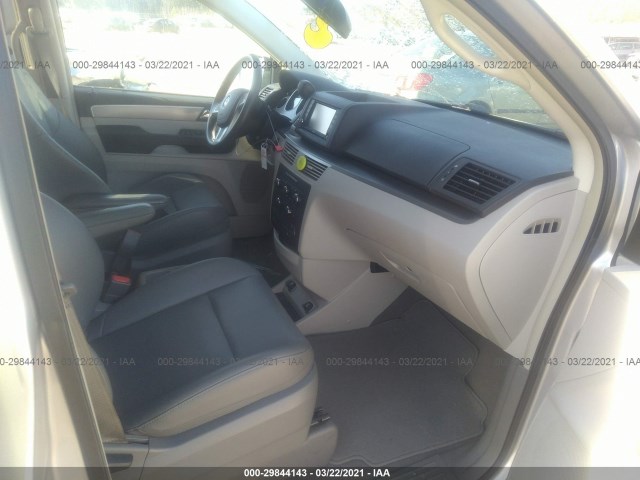 Photo 4 VIN: 2C4RVABG2CR151909 - VOLKSWAGEN ROUTAN 