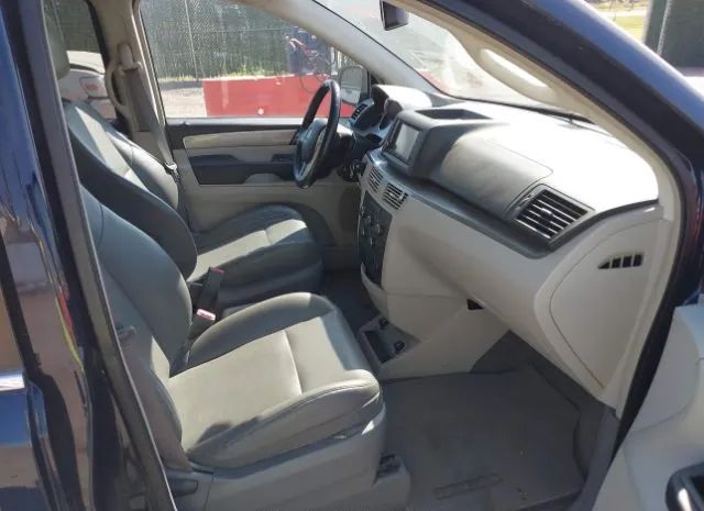 Photo 4 VIN: 2C4RVABG3DR725385 - VOLKSWAGEN ROUTAN 