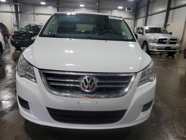 Photo 4 VIN: 2C4RVABG3DR725452 - VOLKSWAGEN ROUTAN SE 