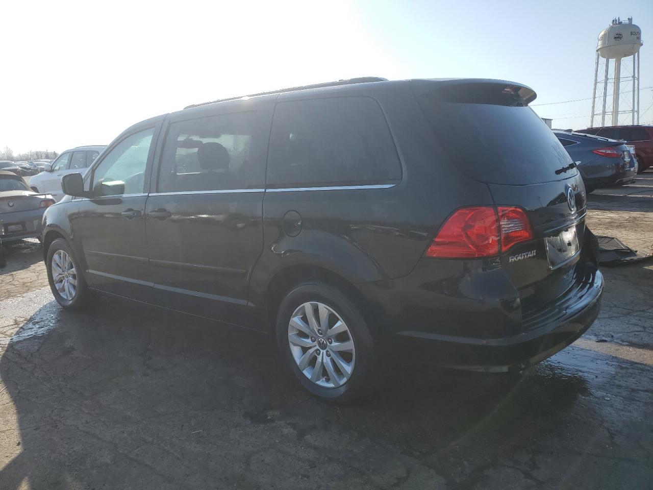 Photo 1 VIN: 2C4RVABG3DR725533 - VOLKSWAGEN ROUTAN 