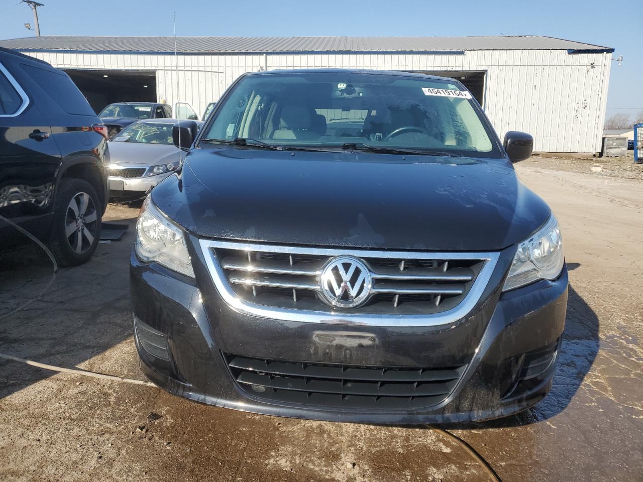 Photo 4 VIN: 2C4RVABG3DR725533 - VOLKSWAGEN ROUTAN 