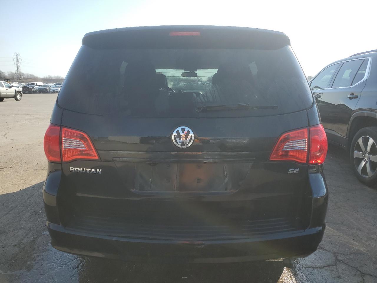 Photo 5 VIN: 2C4RVABG3DR725533 - VOLKSWAGEN ROUTAN 