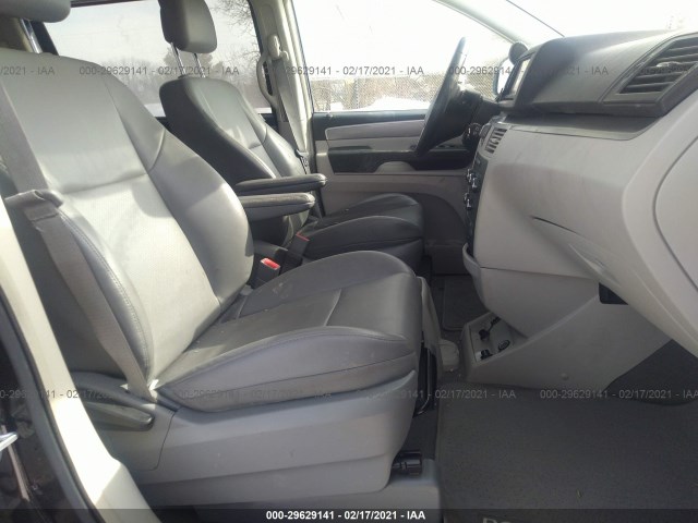 Photo 4 VIN: 2C4RVABG4DR724889 - VOLKSWAGEN ROUTAN 