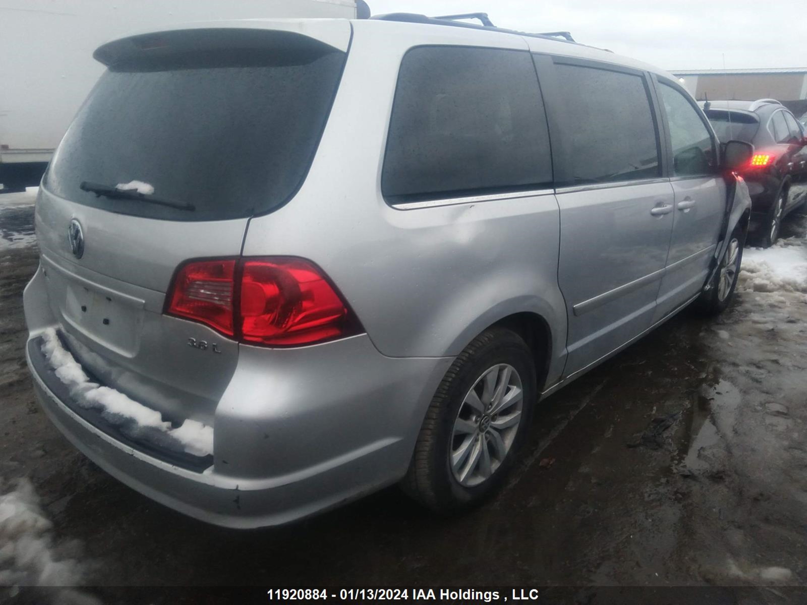 Photo 3 VIN: 2C4RVABG7CR193797 - VOLKSWAGEN ROUTAN 