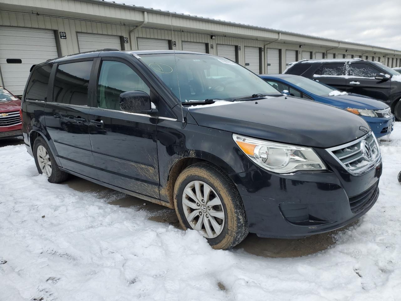 Photo 3 VIN: 2C4RVABG8DR724894 - VOLKSWAGEN ROUTAN 