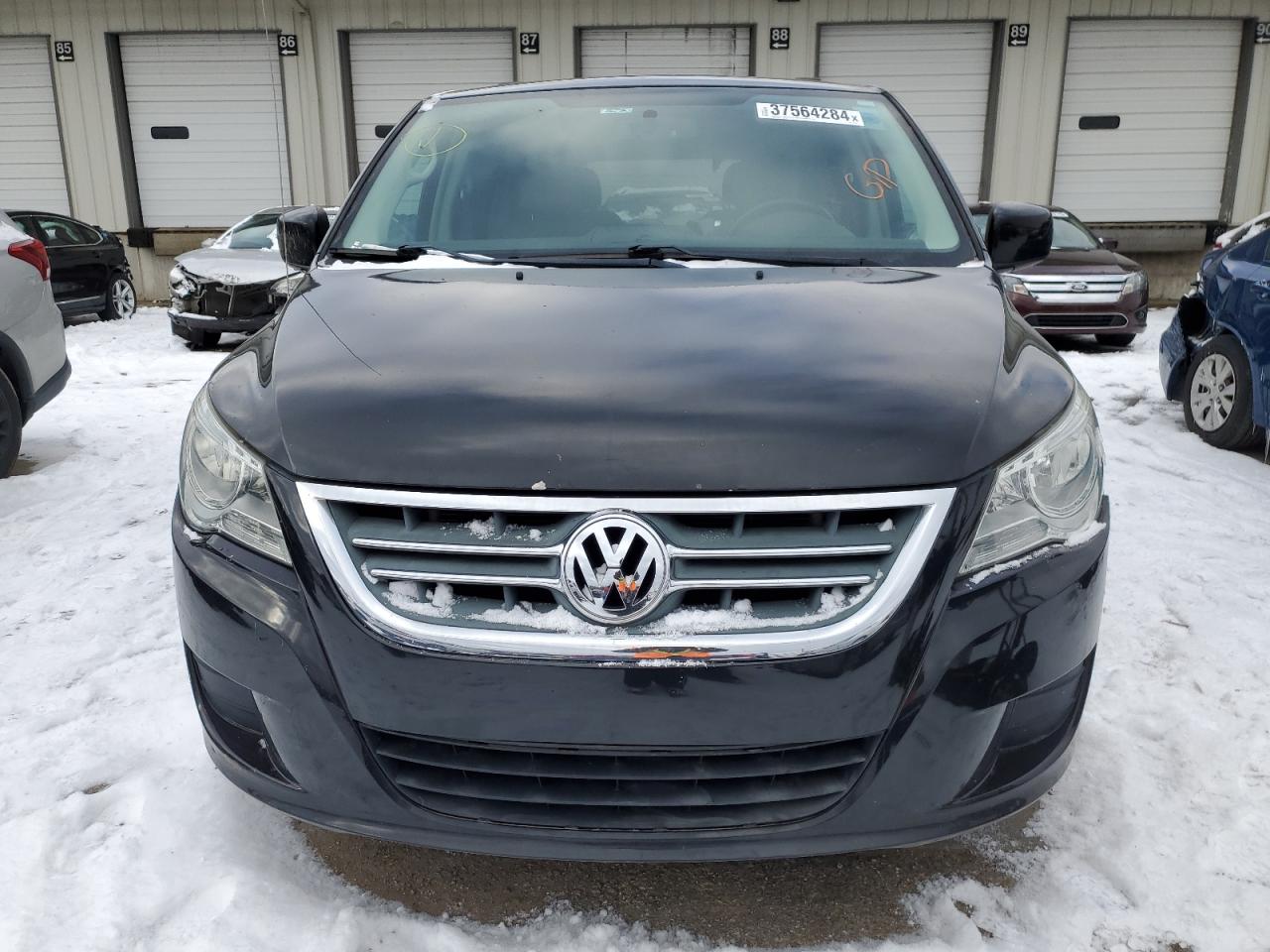 Photo 4 VIN: 2C4RVABG8DR724894 - VOLKSWAGEN ROUTAN 