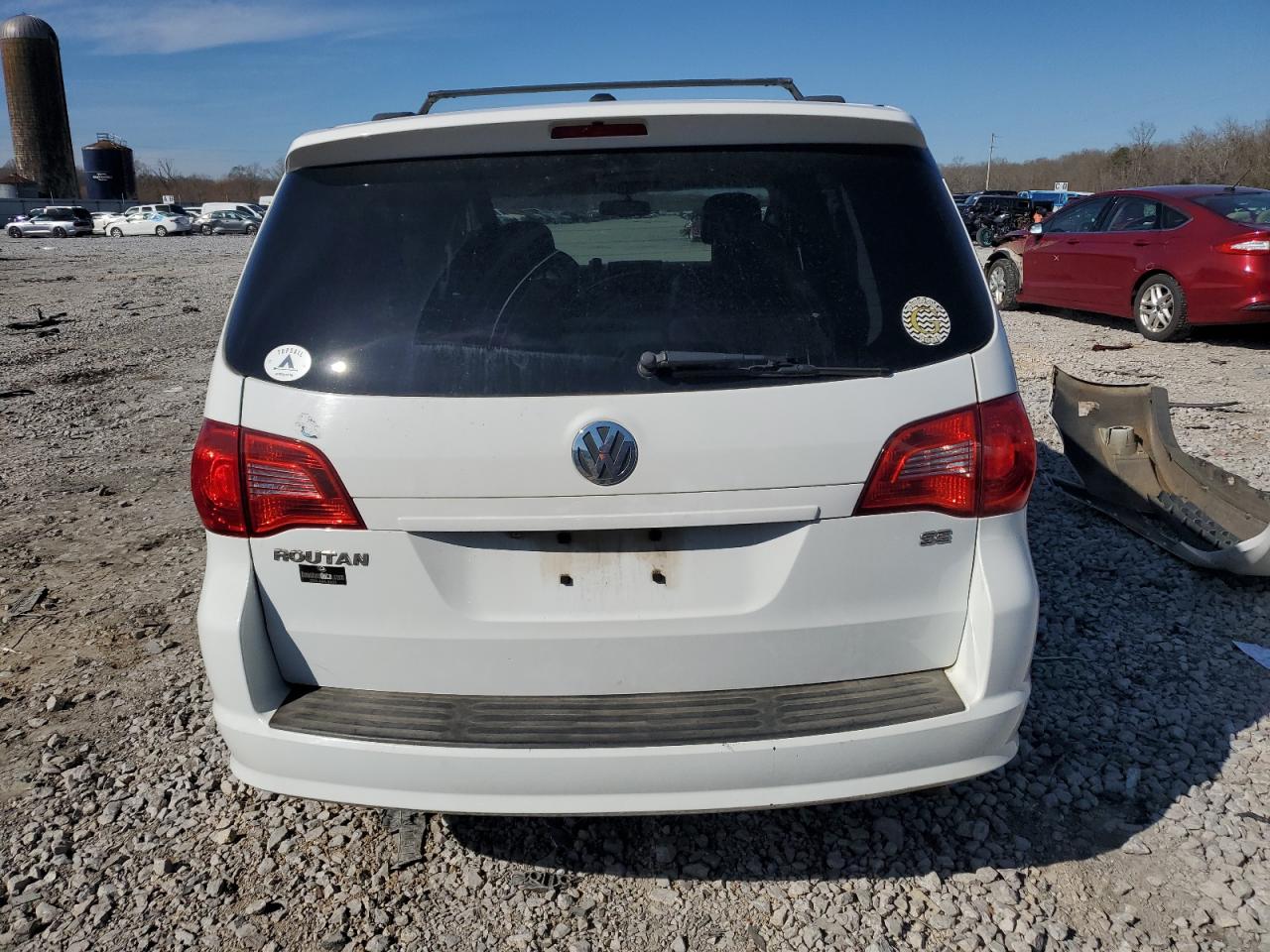 Photo 5 VIN: 2C4RVABG8ER134888 - VOLKSWAGEN ROUTAN 