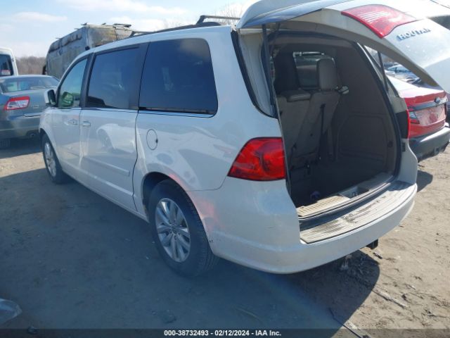 Photo 2 VIN: 2C4RVABG9CR391717 - VOLKSWAGEN ROUTAN SE 