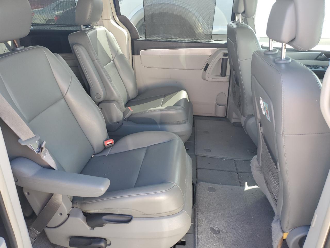 Photo 10 VIN: 2C4RVABG9ER134544 - VOLKSWAGEN ROUTAN 