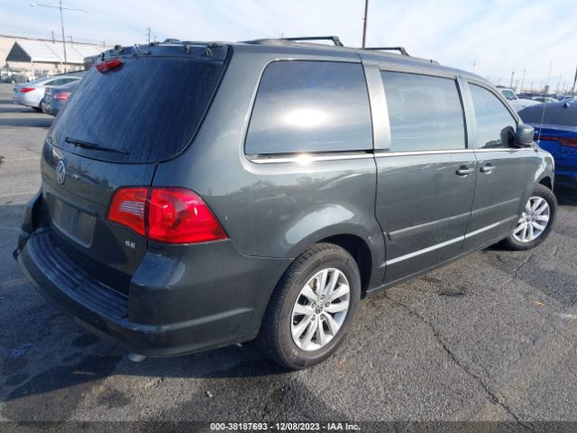 Photo 3 VIN: 2C4RVABGXCR202590 - VOLKSWAGEN ROUTAN 