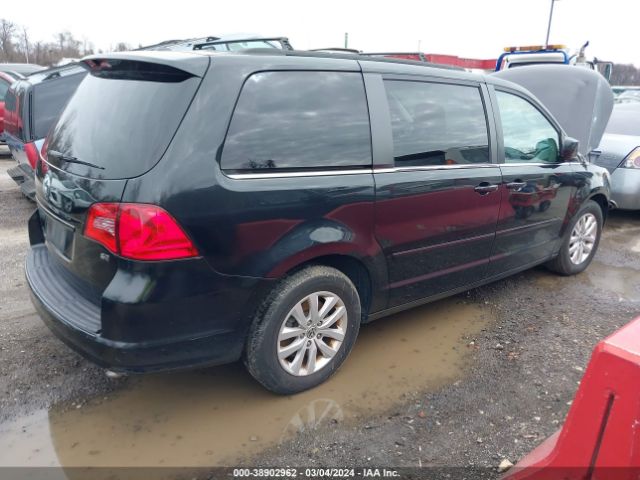 Photo 3 VIN: 2C4RVABGXCR293733 - VOLKSWAGEN ROUTAN 