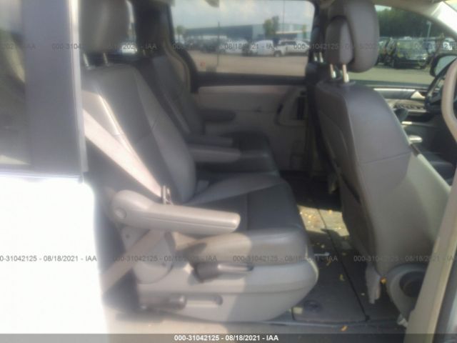 Photo 7 VIN: 2C4RVABGXDR725433 - VOLKSWAGEN ROUTAN 