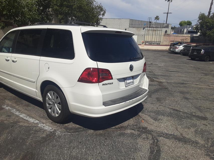 Photo 2 VIN: 2C4RVACG0CR294145 - VOLKSWAGEN ROUTAN 