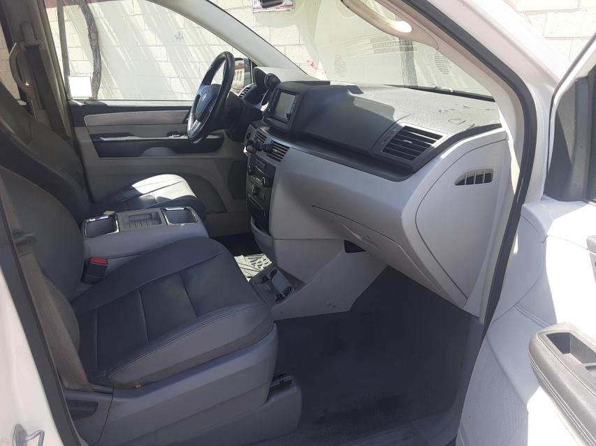 Photo 4 VIN: 2C4RVACG0CR294145 - VOLKSWAGEN ROUTAN 