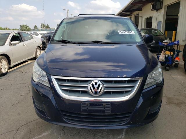 Photo 4 VIN: 2C4RVACG0CR321652 - VOLKSWAGEN ROUTAN SEL 