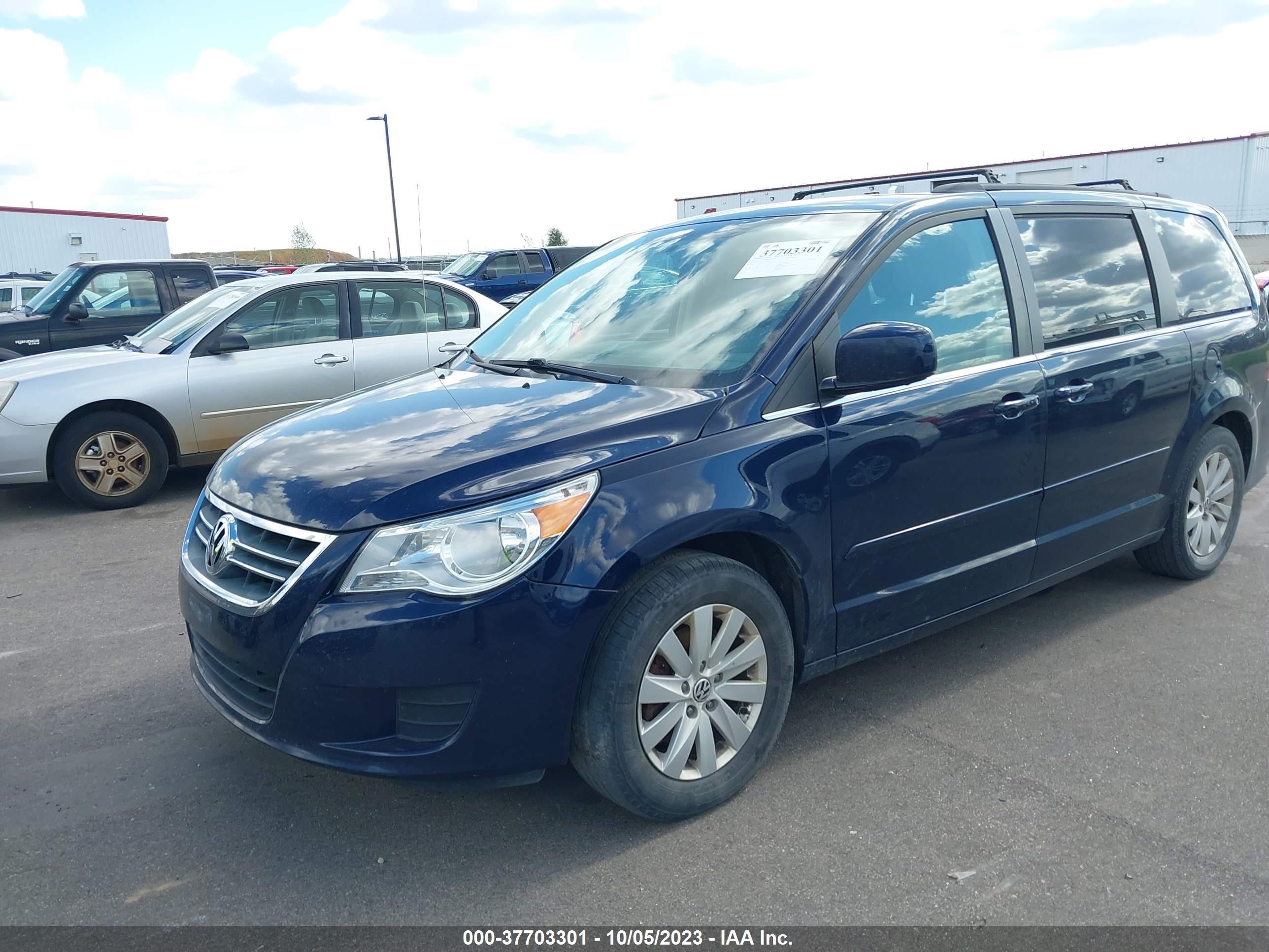 Photo 1 VIN: 2C4RVACG2CR355737 - VOLKSWAGEN ROUTAN 