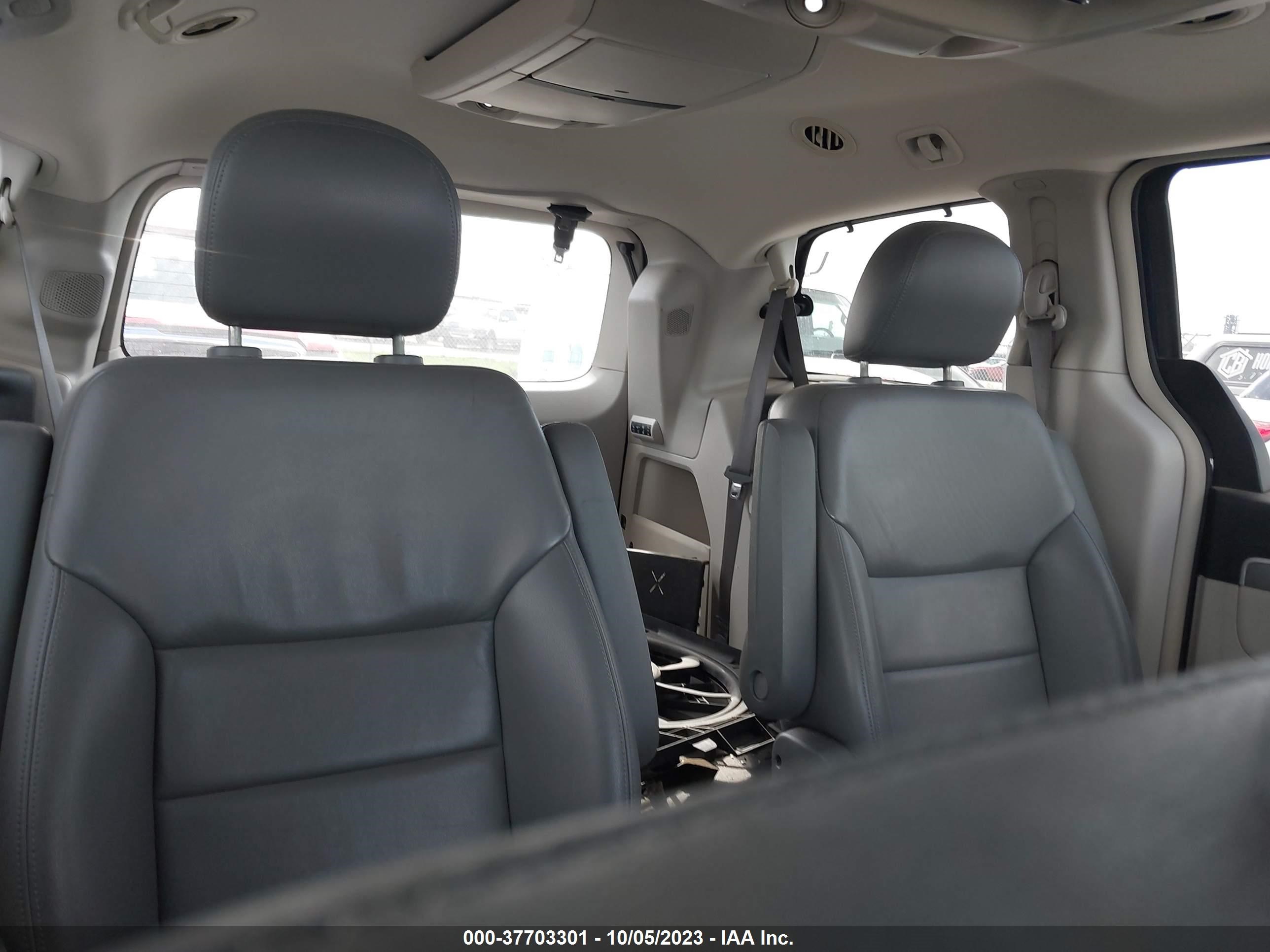 Photo 7 VIN: 2C4RVACG2CR355737 - VOLKSWAGEN ROUTAN 