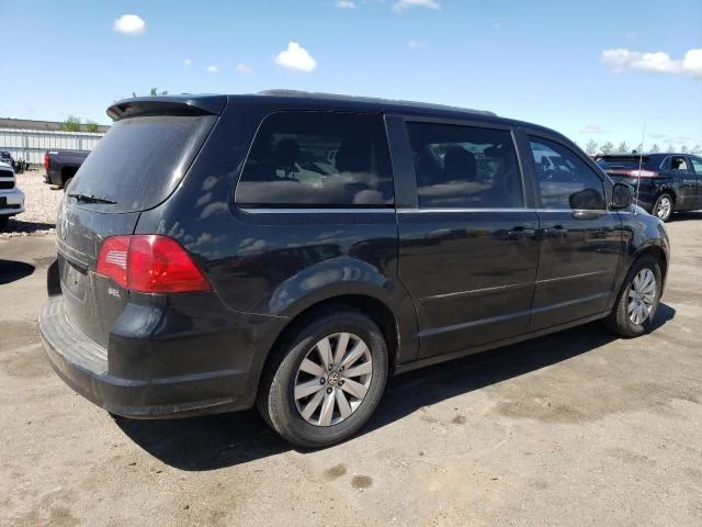 Photo 2 VIN: 2C4RVACG3CR152114 - VOLKSWAGEN ROUTAN SEL 