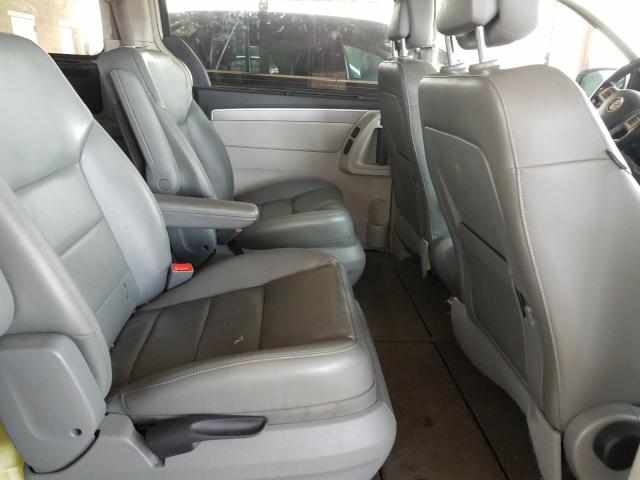 Photo 5 VIN: 2C4RVACG5CR120555 - VOLKSWAGEN ROUTAN SEL 