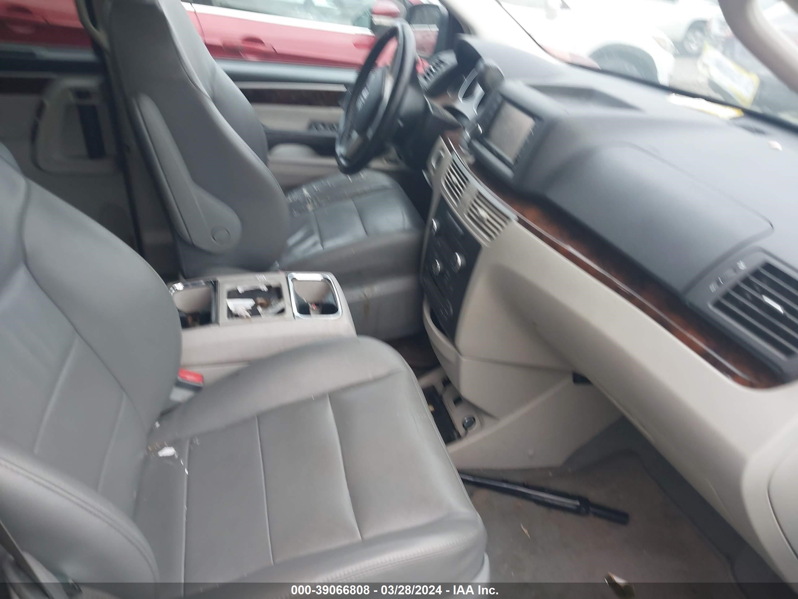 Photo 4 VIN: 2C4RVADG4CR222279 - VOLKSWAGEN ROUTAN 