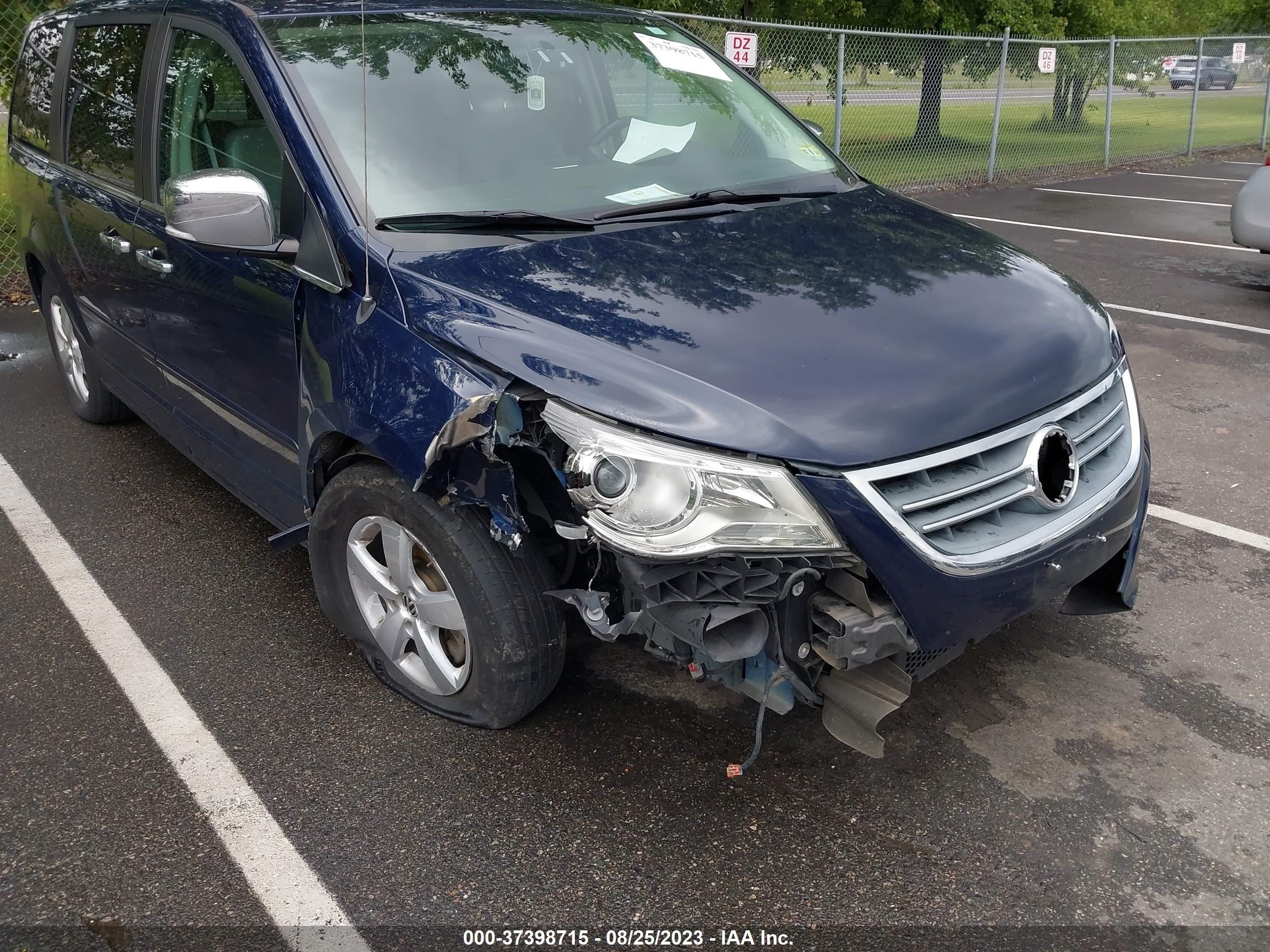 Photo 5 VIN: 2C4RVADG5ER135171 - VOLKSWAGEN ROUTAN 