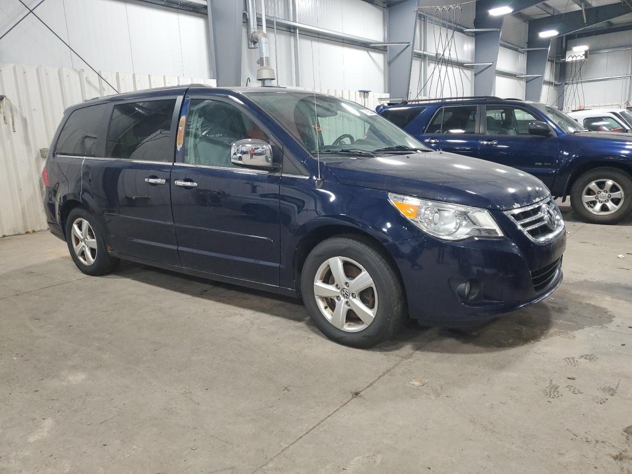 Photo 3 VIN: 2C4RVADG7DR725760 - VOLKSWAGEN ROUTAN 