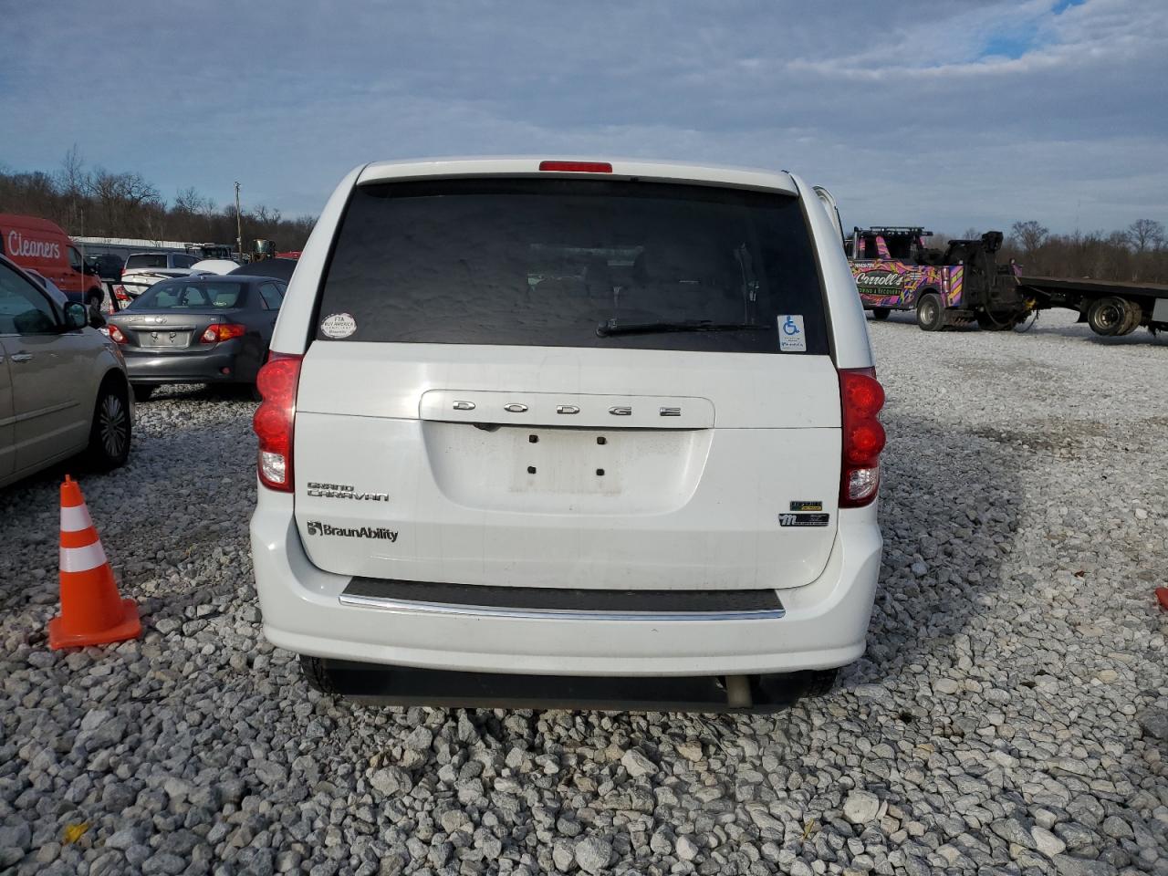 Photo 5 VIN: 2C7WDGBG0HR784069 - DODGE CARAVAN 