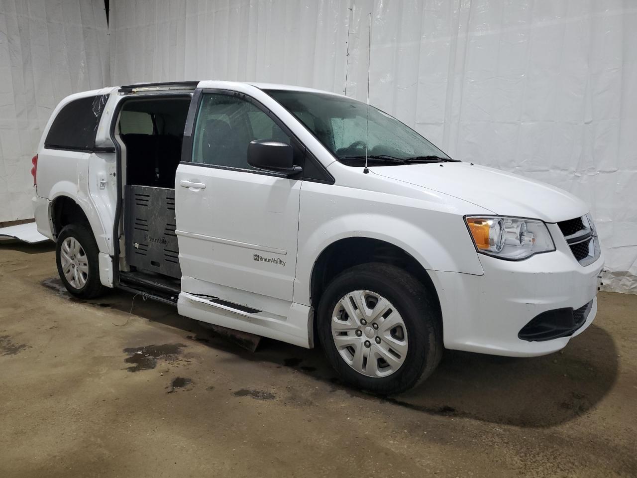 Photo 14 VIN: 2C7WDGBG2FR533602 - DODGE CARAVAN 