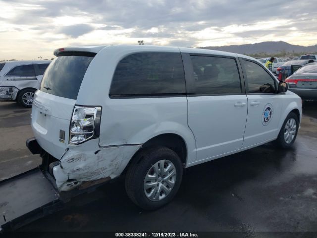 Photo 3 VIN: 2C7WDGBG6JR165952 - DODGE GRAND CARAVAN 