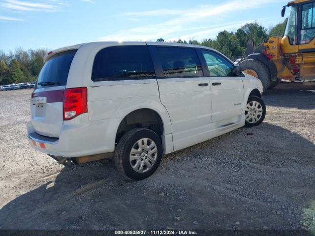 Photo 3 VIN: 2C7WDGBG7KR803126 - DODGE GRAND CARAVAN 