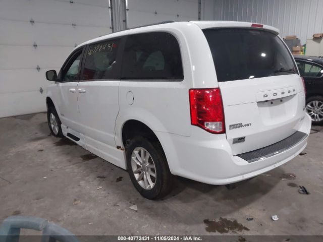 Photo 2 VIN: 2C7WDGCG2JR218788 - DODGE GRAND CARAVAN 