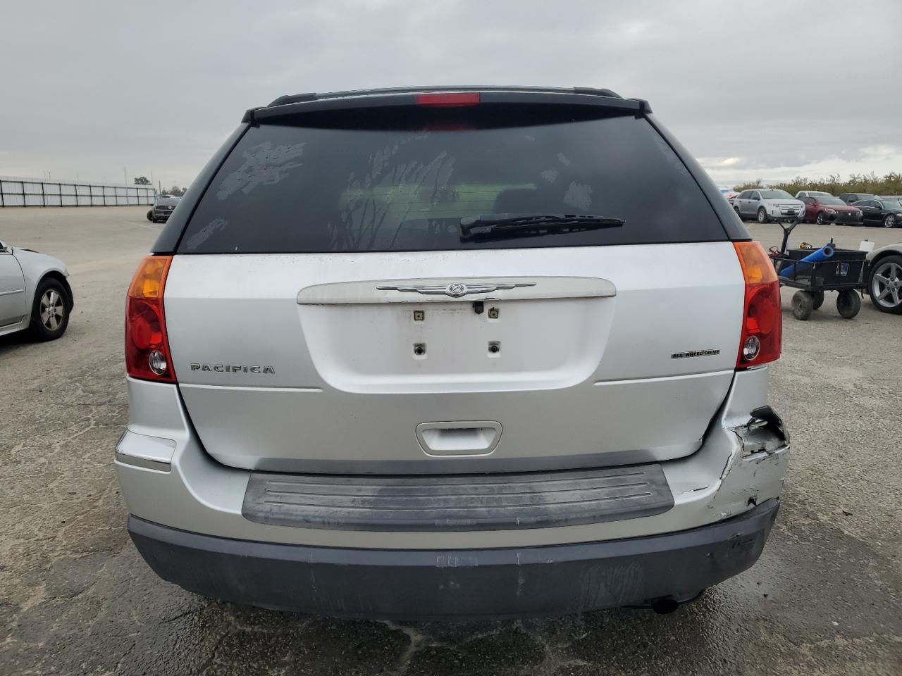 Photo 5 VIN: 2C8GF68424R638381 - CHRYSLER PACIFICA 