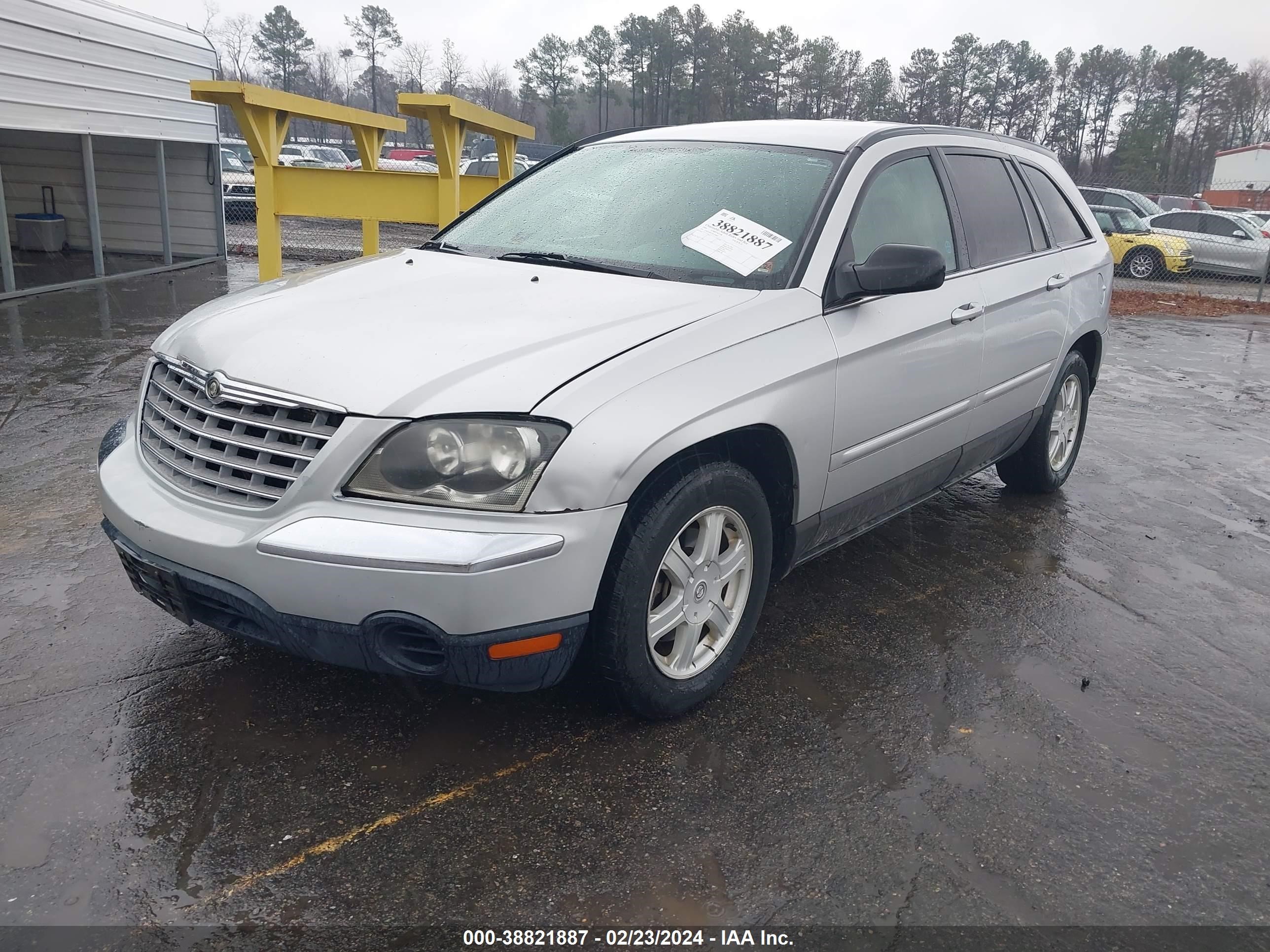 Photo 1 VIN: 2C8GF68435R329892 - CHRYSLER PACIFICA 