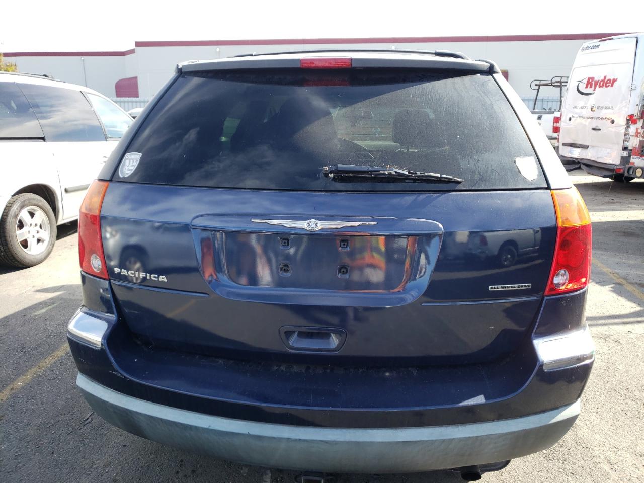 Photo 5 VIN: 2C8GF68444R387010 - CHRYSLER PACIFICA 