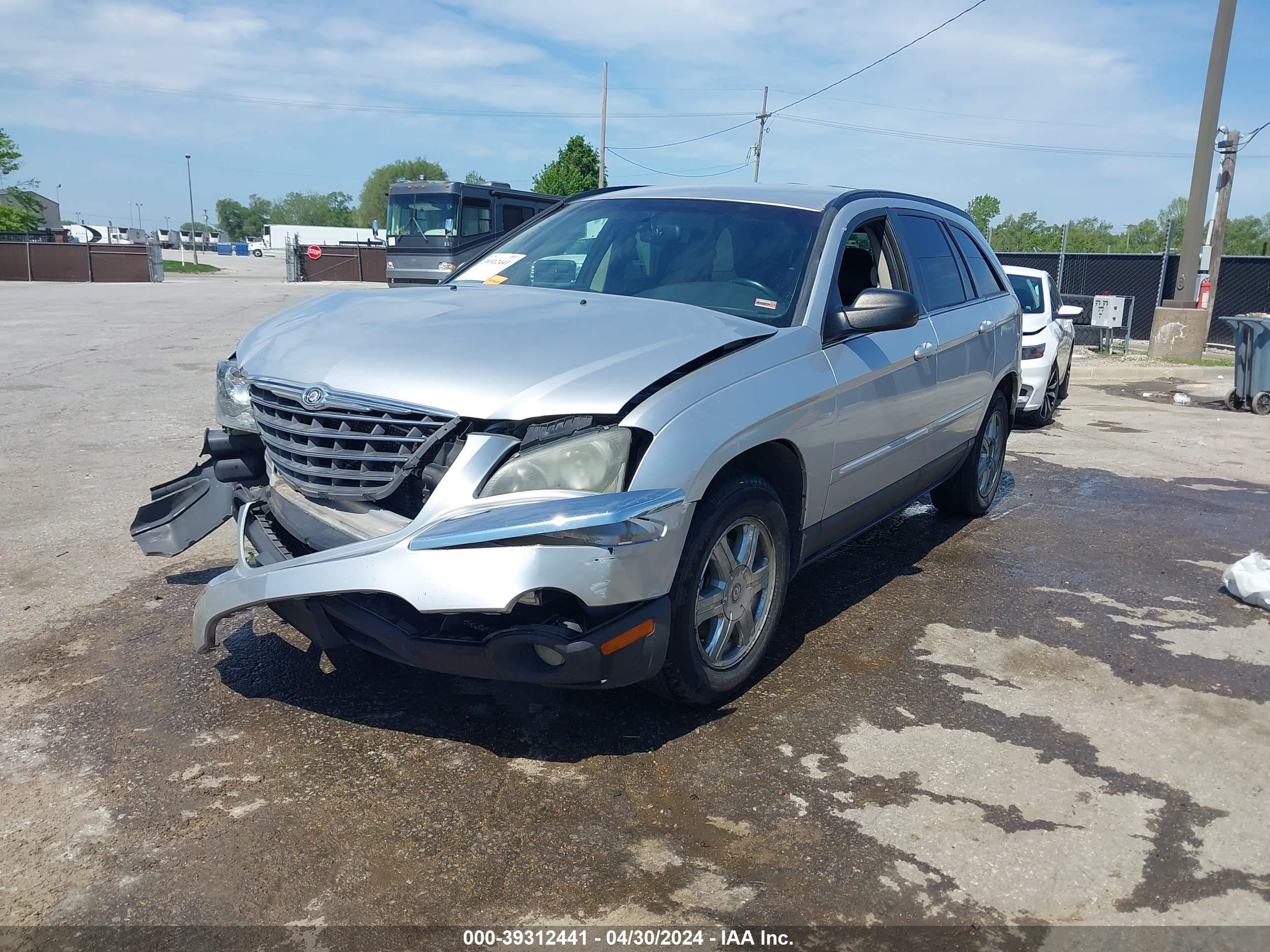 Photo 1 VIN: 2C8GF68495R455111 - CHRYSLER PACIFICA 