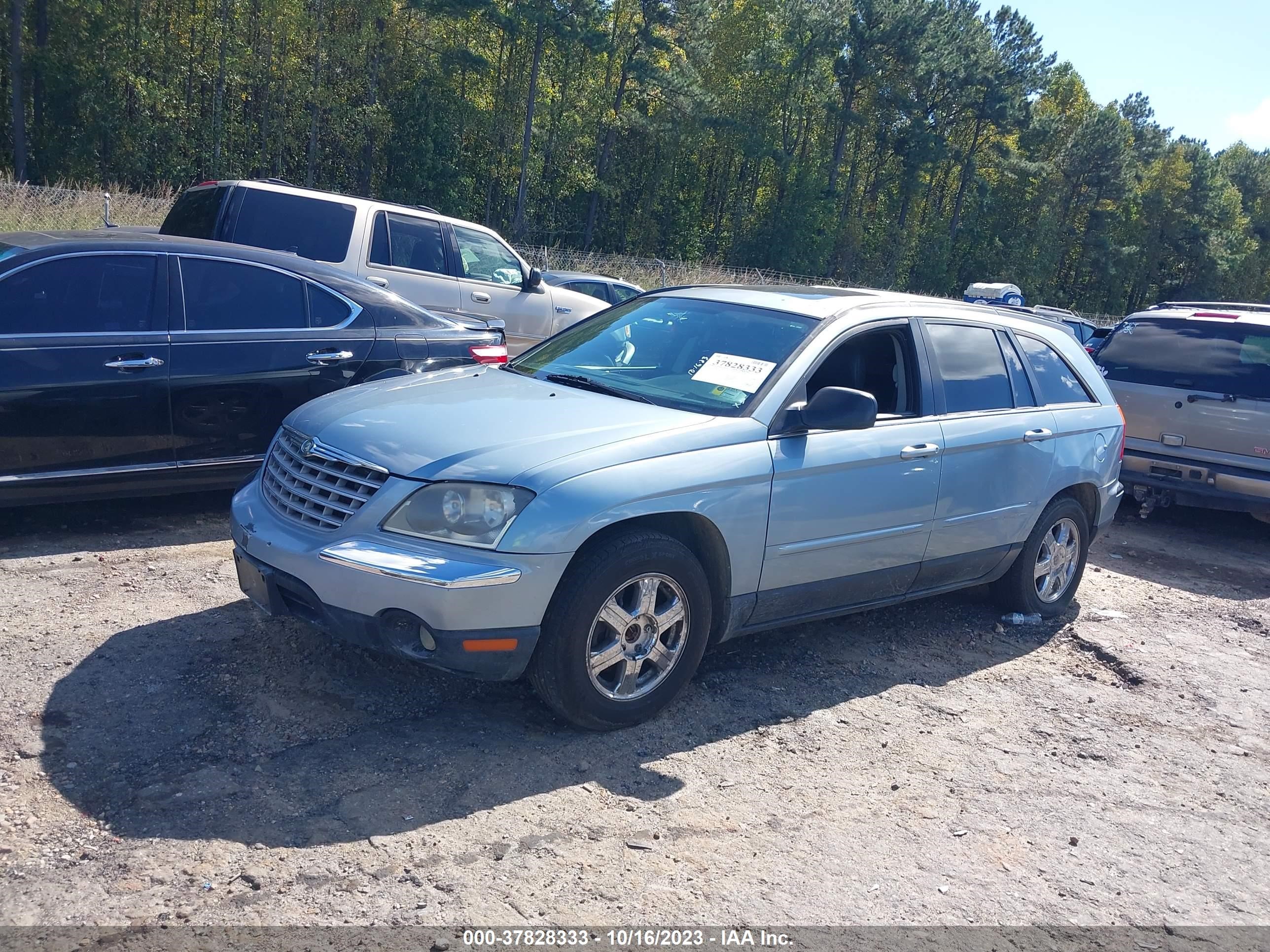 Photo 1 VIN: 2C8GF68495R673145 - CHRYSLER PACIFICA 