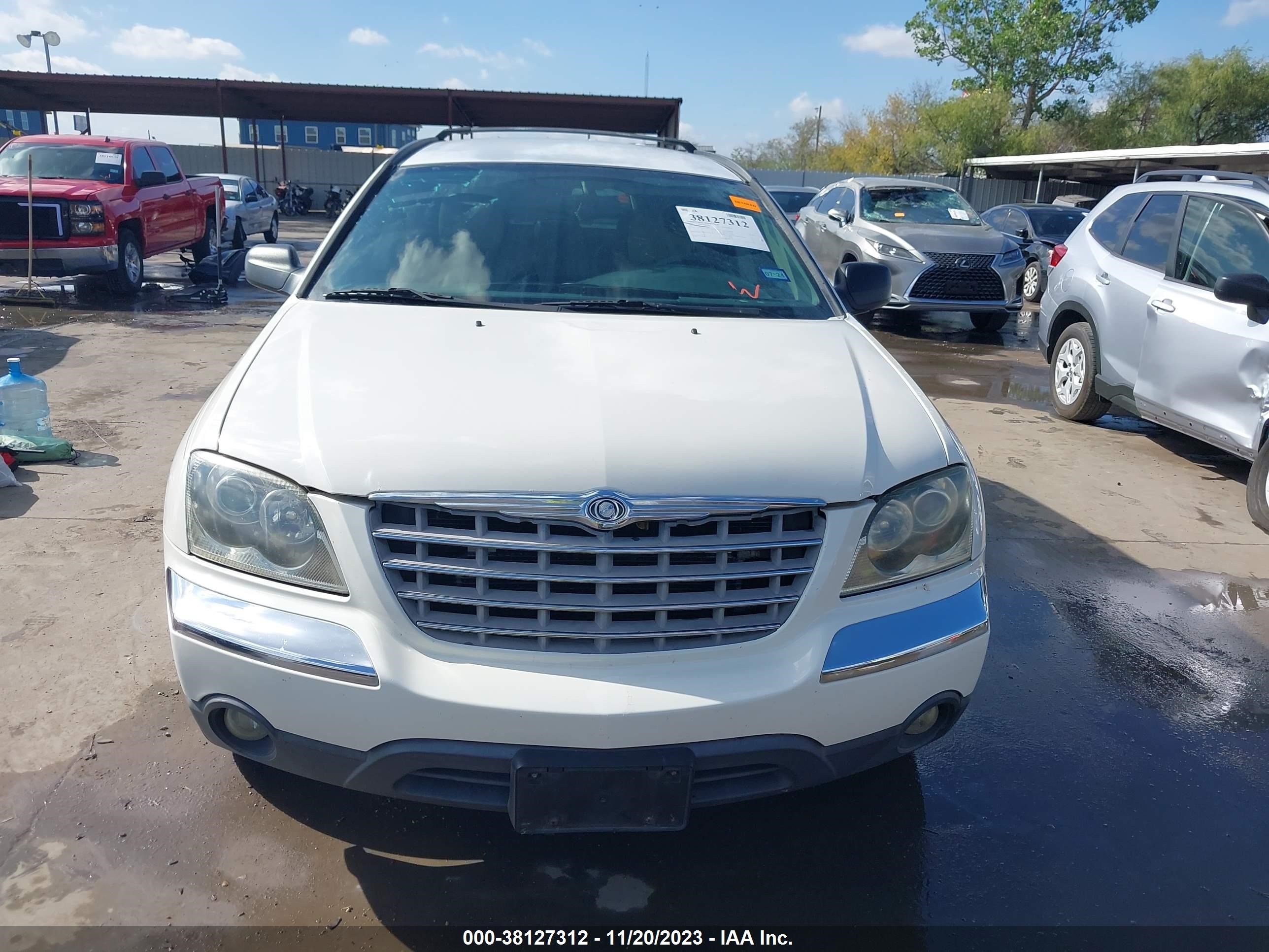 Photo 12 VIN: 2C8GM68404R307644 - CHRYSLER PACIFICA 