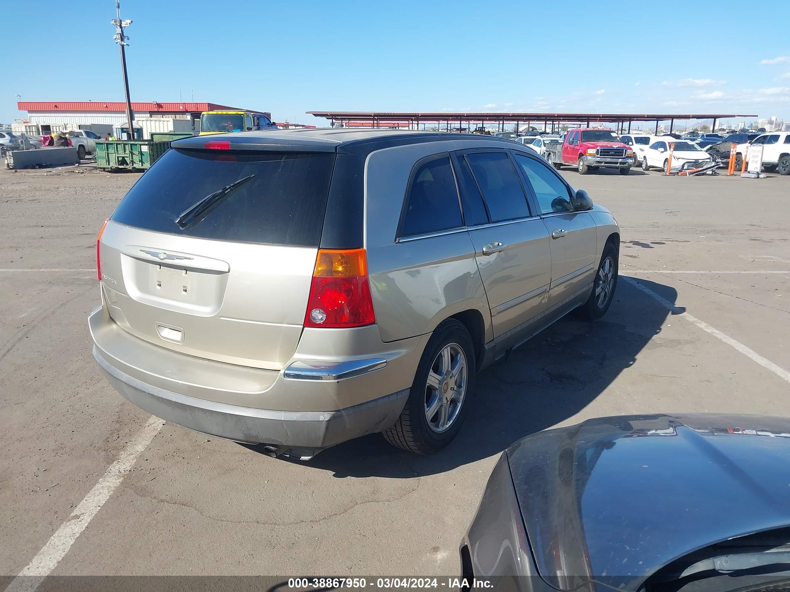 Photo 3 VIN: 2C8GM68434R364730 - CHRYSLER PACIFICA 